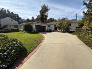 1325 Lomay Place, Pasadena, CA 91103
