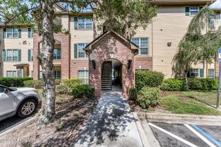 7800 POINT MEADOWS Drive 712, Jacksonville, FL 32256