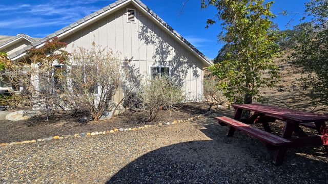 41299 E Mynatt Drive, Three Rivers, CA 93271