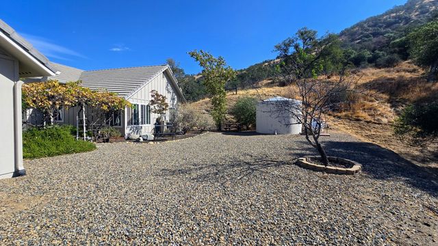 41299 E Mynatt Drive, Three Rivers, CA 93271