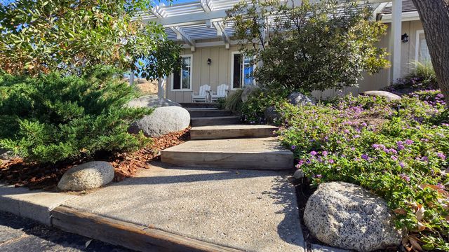 41299 E Mynatt Drive, Three Rivers, CA 93271