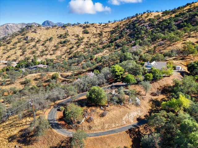 41299 E Mynatt Drive, Three Rivers, CA 93271
