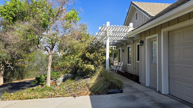 41299 E Mynatt Drive, Three Rivers, CA 93271