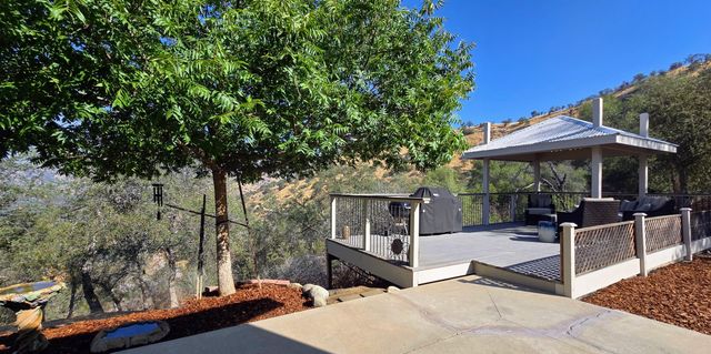 41299 E Mynatt Drive, Three Rivers, CA 93271