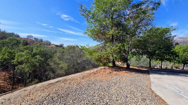 41299 E Mynatt Drive, Three Rivers, CA 93271