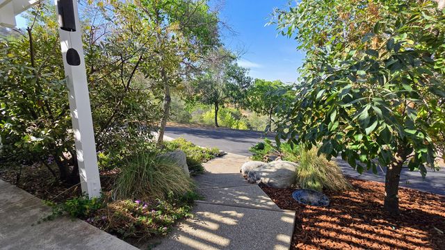 41299 E Mynatt Drive, Three Rivers, CA 93271