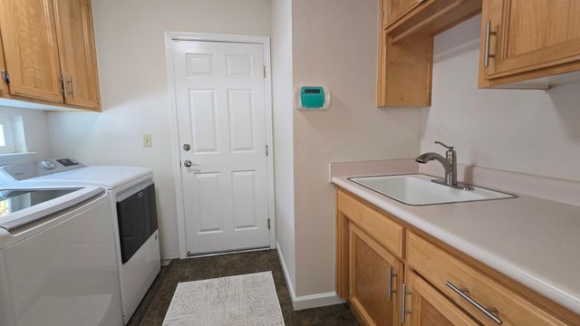 41299 E Mynatt Drive, Three Rivers, CA 93271