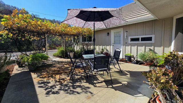 41299 E Mynatt Drive, Three Rivers, CA 93271