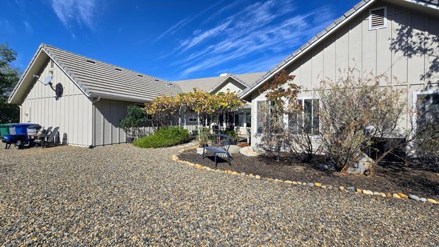 41299 E Mynatt Drive, Three Rivers, CA 93271