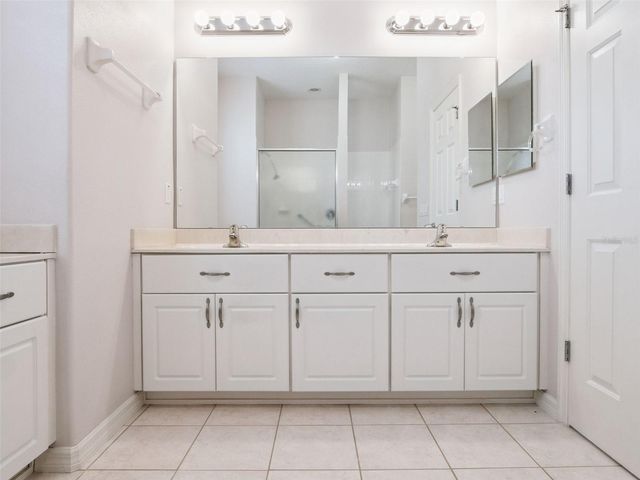 20806 QUEEN ALEXANDRA DRIVE, Leesburg, FL 34748