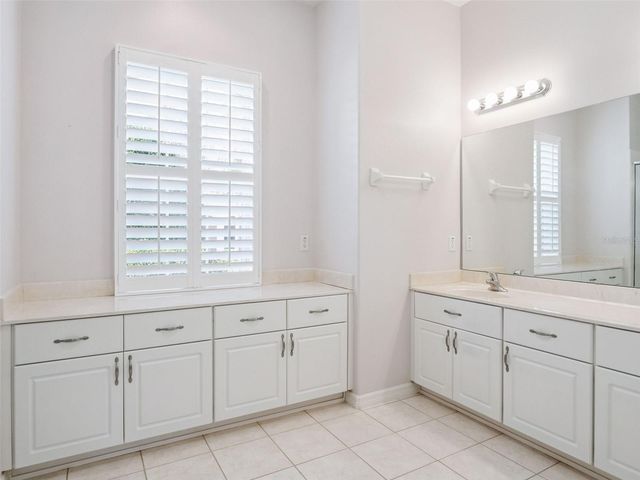 20806 QUEEN ALEXANDRA DRIVE, Leesburg, FL 34748