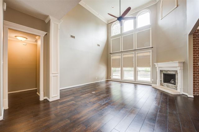 11 E Wedgemere Circle, The Woodlands, TX 77381