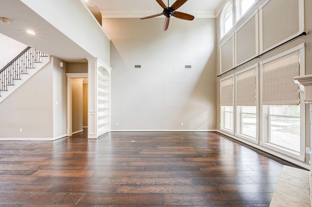 11 E Wedgemere Circle, The Woodlands, TX 77381