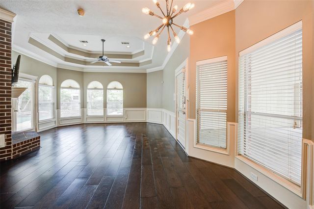 11 E Wedgemere Circle, The Woodlands, TX 77381