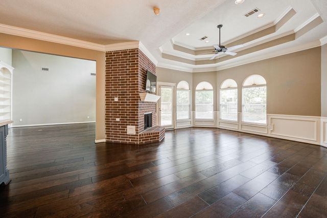 11 E Wedgemere Circle, The Woodlands, TX 77381