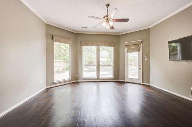 11 E Wedgemere Circle, The Woodlands, TX 77381
