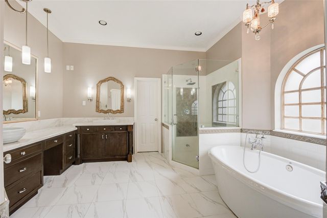 11 E Wedgemere Circle, The Woodlands, TX 77381