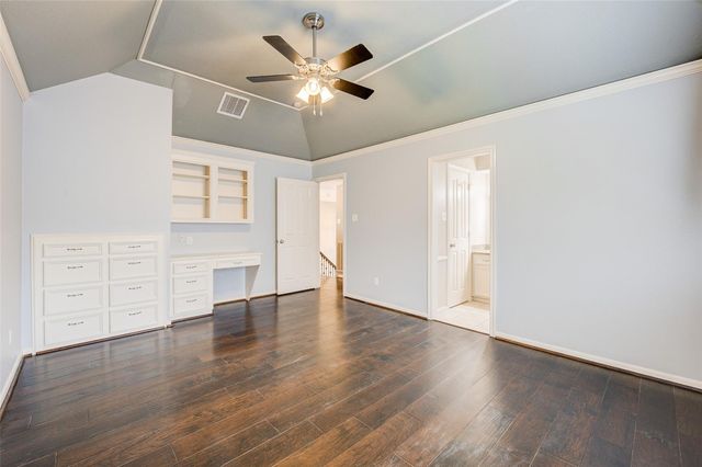 11 E Wedgemere Circle, The Woodlands, TX 77381