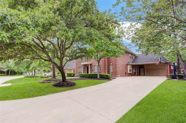 11 E Wedgemere Circle, The Woodlands, TX 77381