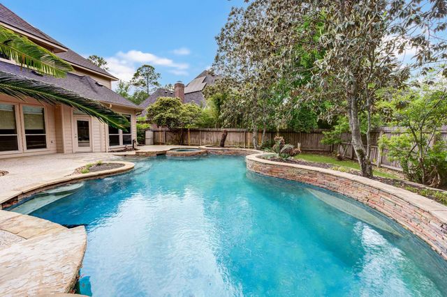 11 E Wedgemere Circle, The Woodlands, TX 77381