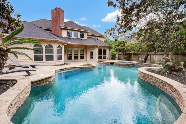 11 E Wedgemere Circle, The Woodlands, TX 77381