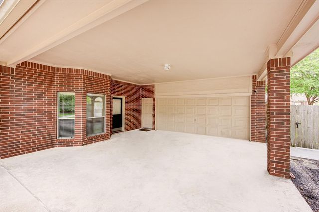 11 E Wedgemere Circle, The Woodlands, TX 77381
