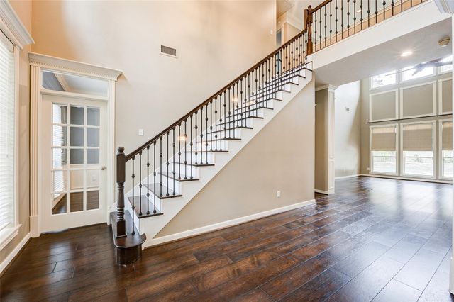11 E Wedgemere Circle, The Woodlands, TX 77381