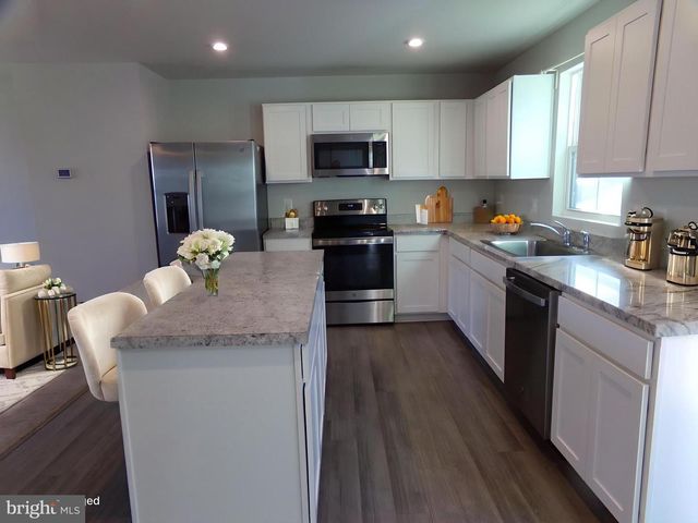 163 EMMET ST, Middletown, VA 22645