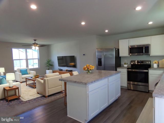 163 EMMET ST, Middletown, VA 22645