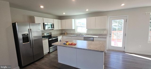 163 EMMET ST, Middletown, VA 22645