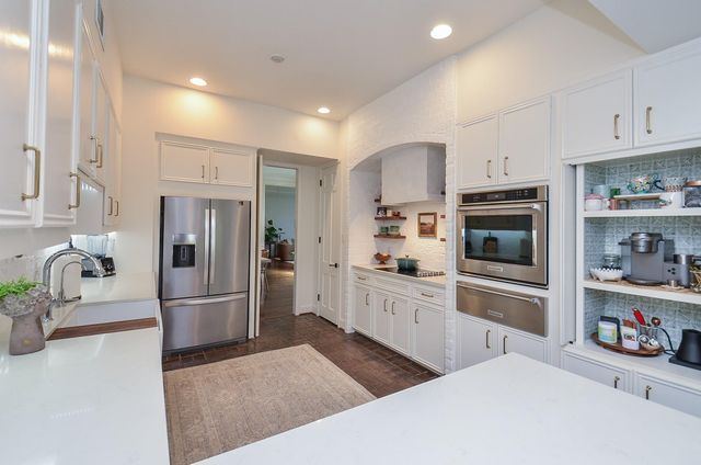 987 S Post Oak Lane, Houston, TX 77056