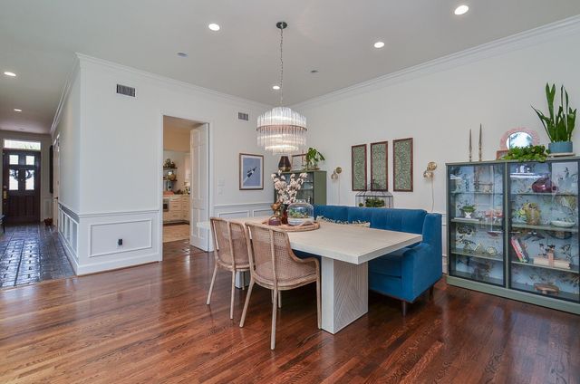 987 S Post Oak Lane, Houston, TX 77056