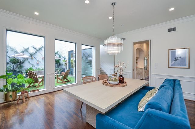 987 S Post Oak Lane, Houston, TX 77056