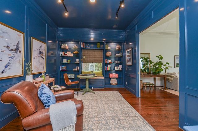 987 S Post Oak Lane, Houston, TX 77056