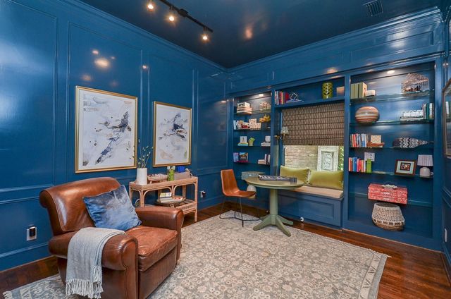 987 S Post Oak Lane, Houston, TX 77056