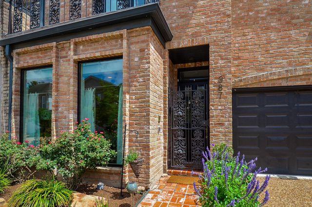 987 S Post Oak Lane, Houston, TX 77056