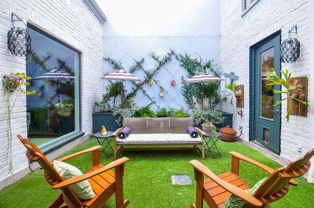 987 S Post Oak Lane, Houston, TX 77056