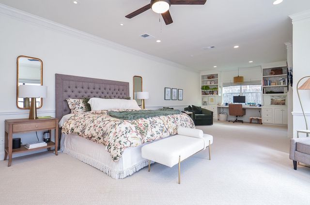 987 S Post Oak Lane, Houston, TX 77056