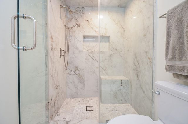 987 S Post Oak Lane, Houston, TX 77056