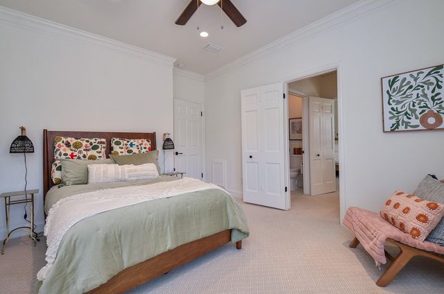 987 S Post Oak Lane, Houston, TX 77056