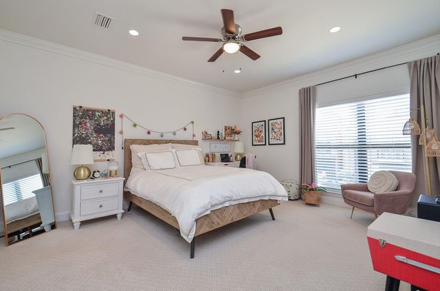 987 S Post Oak Lane, Houston, TX 77056