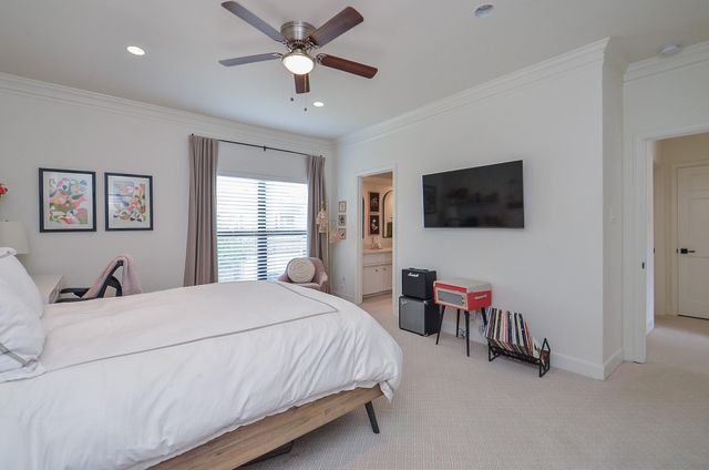 987 S Post Oak Lane, Houston, TX 77056