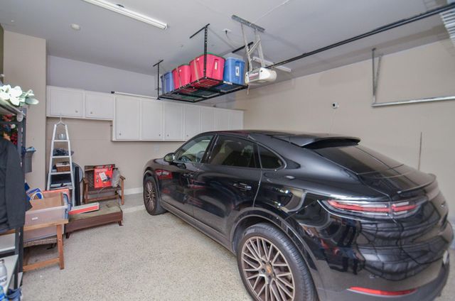 987 S Post Oak Lane, Houston, TX 77056