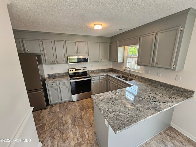 3811 Sterling Pointe Drive X-10, Winterville, NC 28590