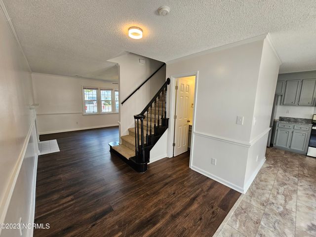 3811 Sterling Pointe Drive X-10, Winterville, NC 28590