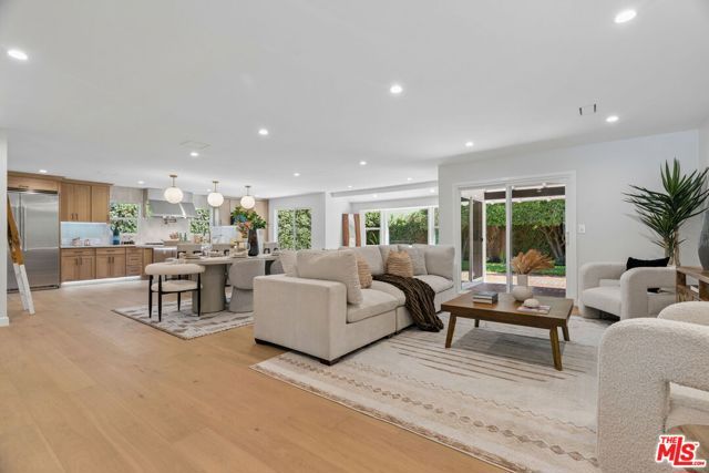 1920 N Altadena Drive, Pasadena, CA 91107