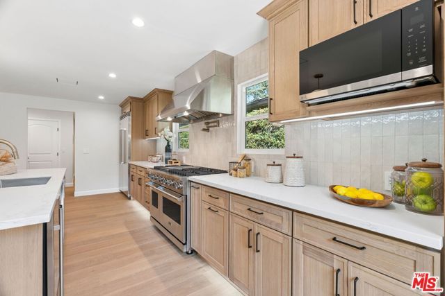 1920 N Altadena Drive, Pasadena, CA 91107