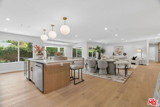 1920 N Altadena Drive, Pasadena, CA 91107