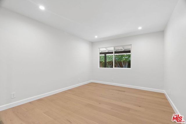 1920 N Altadena Drive, Pasadena, CA 91107