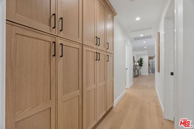 1920 N Altadena Drive, Pasadena, CA 91107
